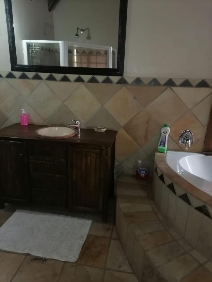 Kwena Maribane Lodge Bronkhorstspruit Bagian luar foto